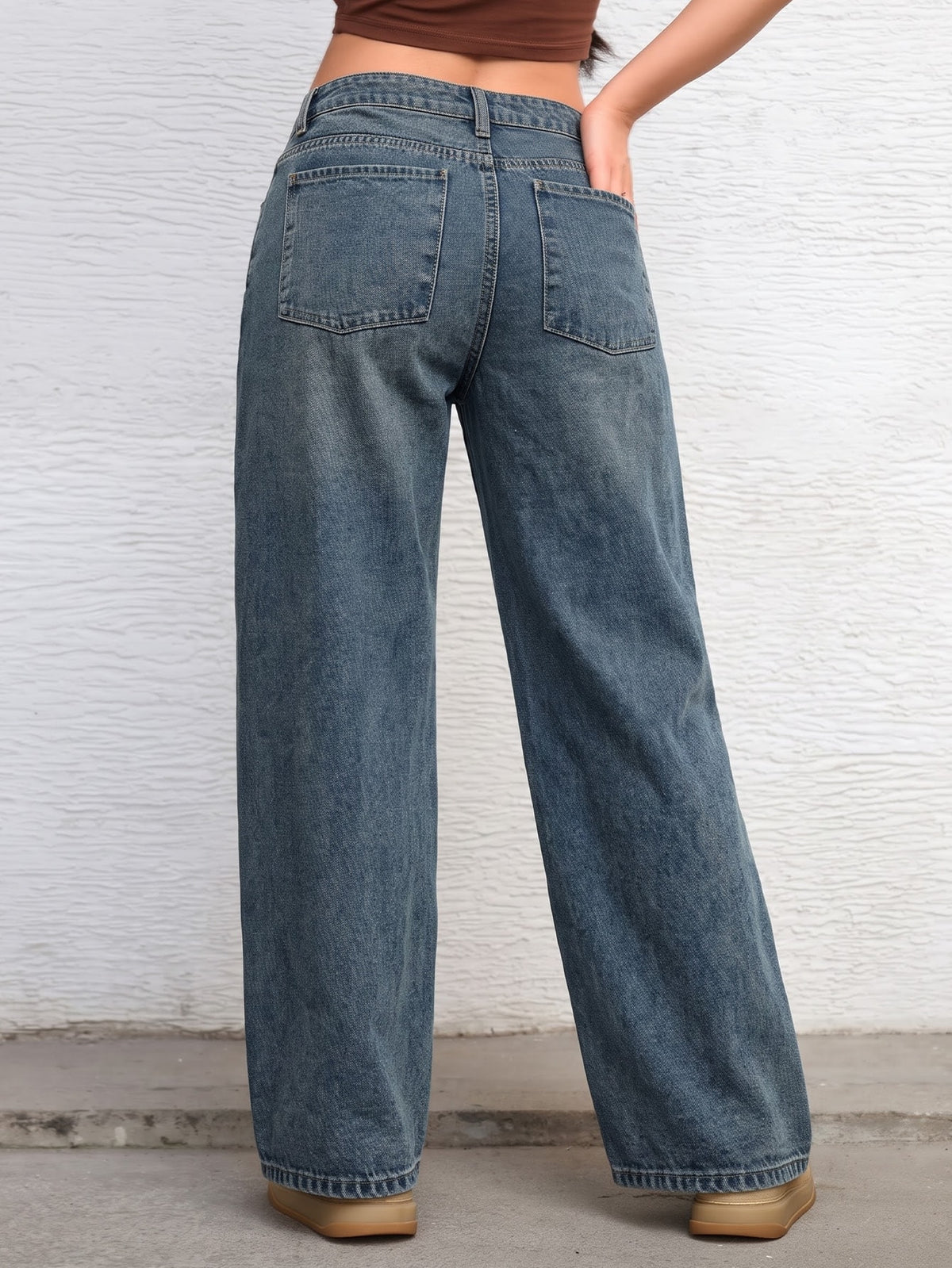 ג׳ינס שחור בגזרה רחבה ונינוחה – Dark Wash