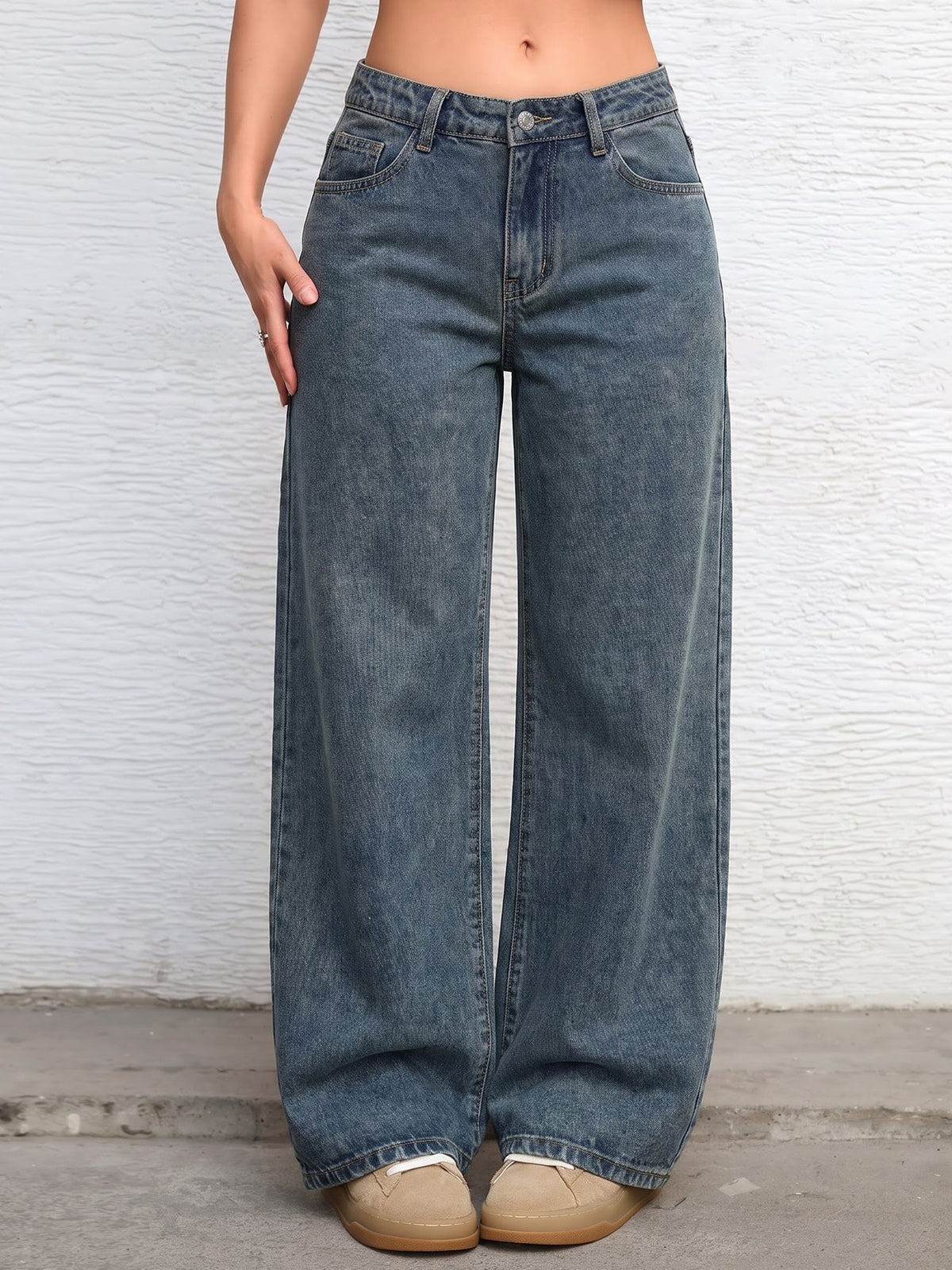 ג׳ינס שחור בגזרה רחבה ונינוחה – Dark Wash